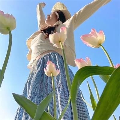 5个吓鬼的少年