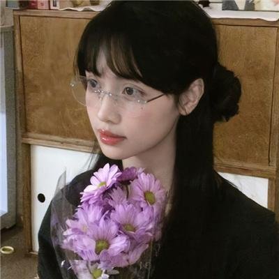 白色,红色与...